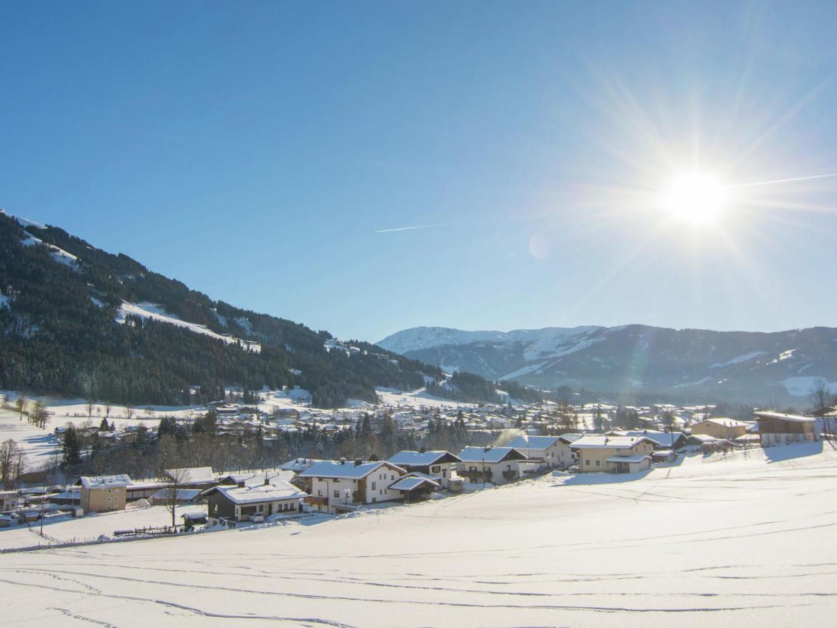 Luxurious Holiday Home With Terrace In Tyrol Brixen im Thale Εξωτερικό φωτογραφία